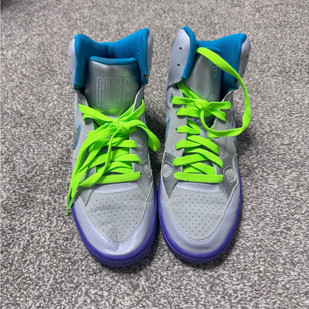 Nike Teal Mesh Running Shoes with Neon Green Accents